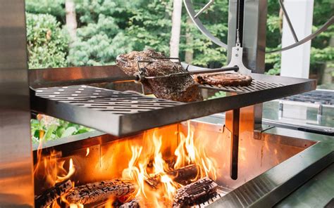 Outdoor Entertaining Made Easy: Fire Magic Grills for Every Occasion